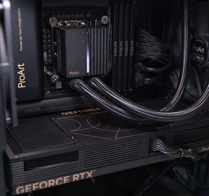 Air cooling vs. AIO — Asus
