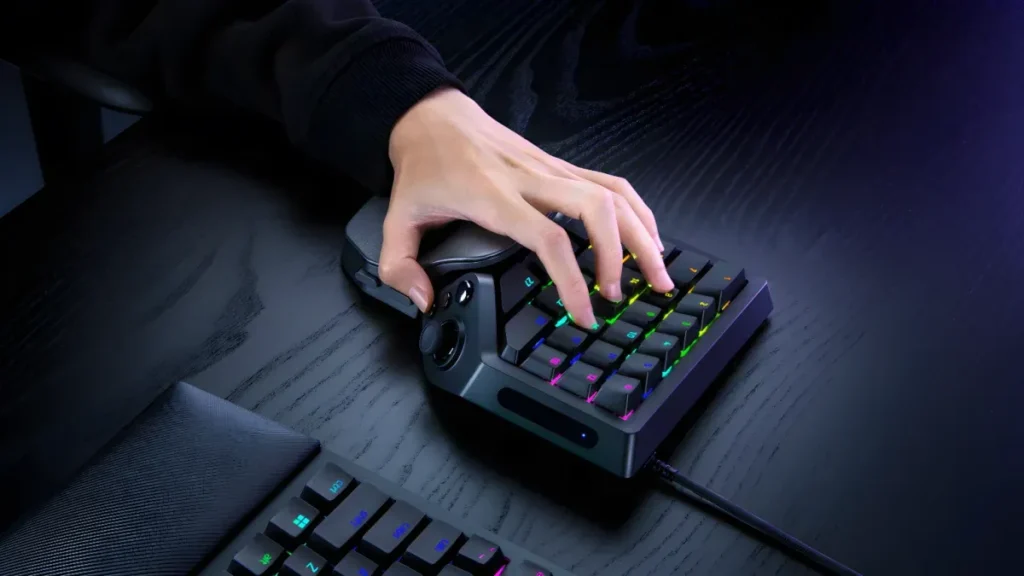Razer Announces Tartarus V2 Pro Gaming Keypad with Analog Optical Switches and 8000 Hz Polling